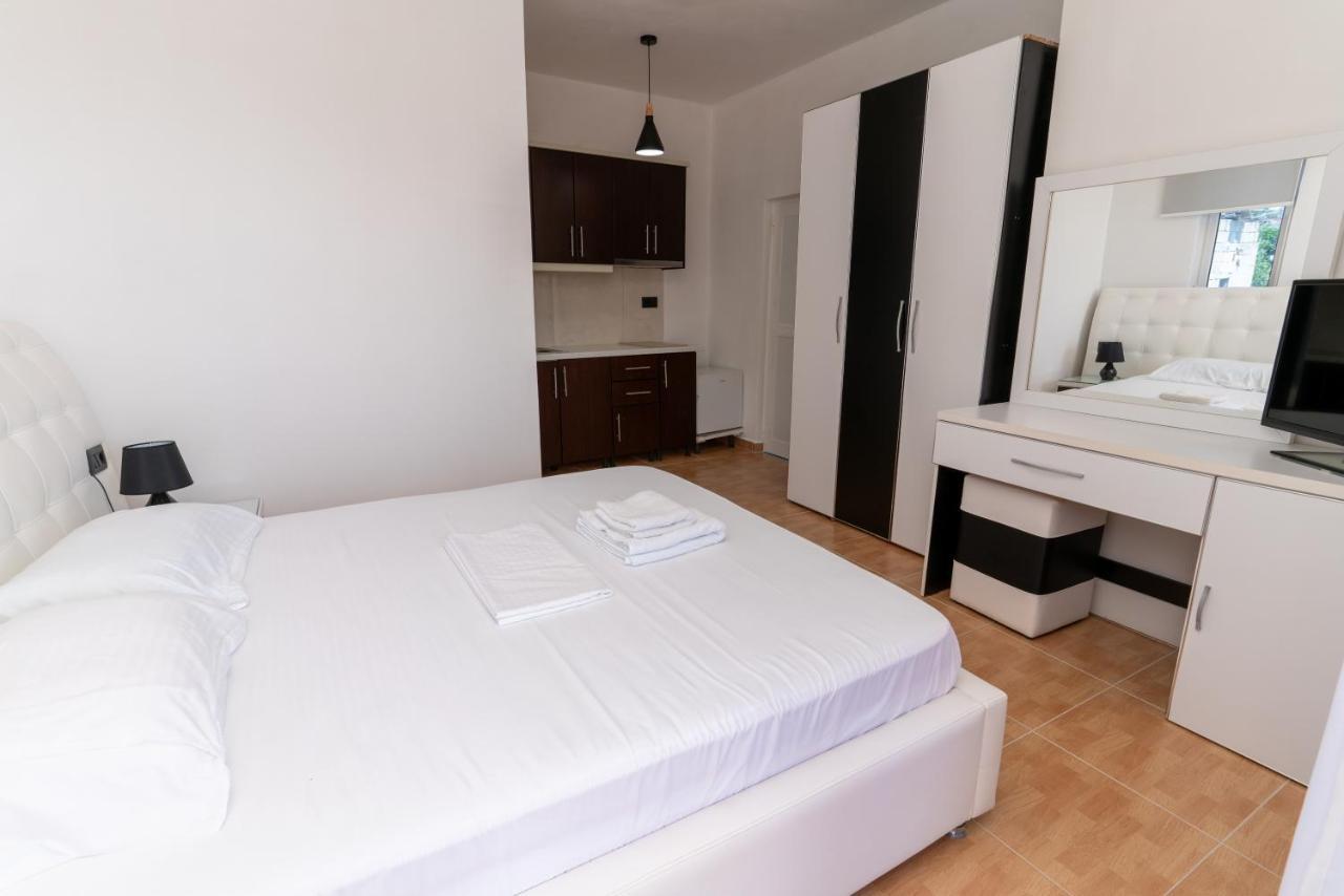 Laa Melossa Sarandë Exterior foto