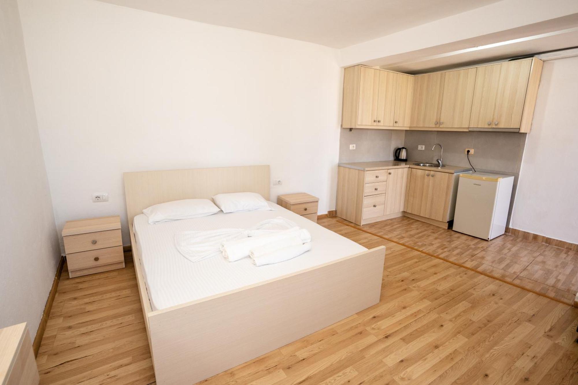 Laa Melossa Sarandë Exterior foto